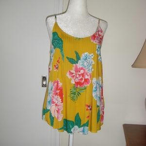 NWOT Old Navy yellow print spaghetti stap top,SP